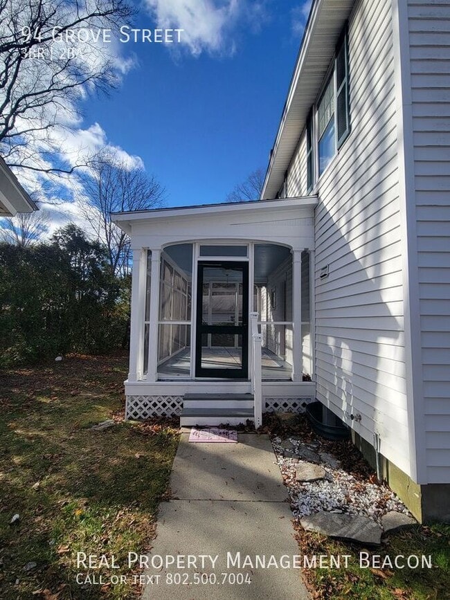 Building Photo - 94 Grove St