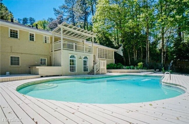 Building Photo - 3 br, 1 bath House - 1715 Childerlee LN NE