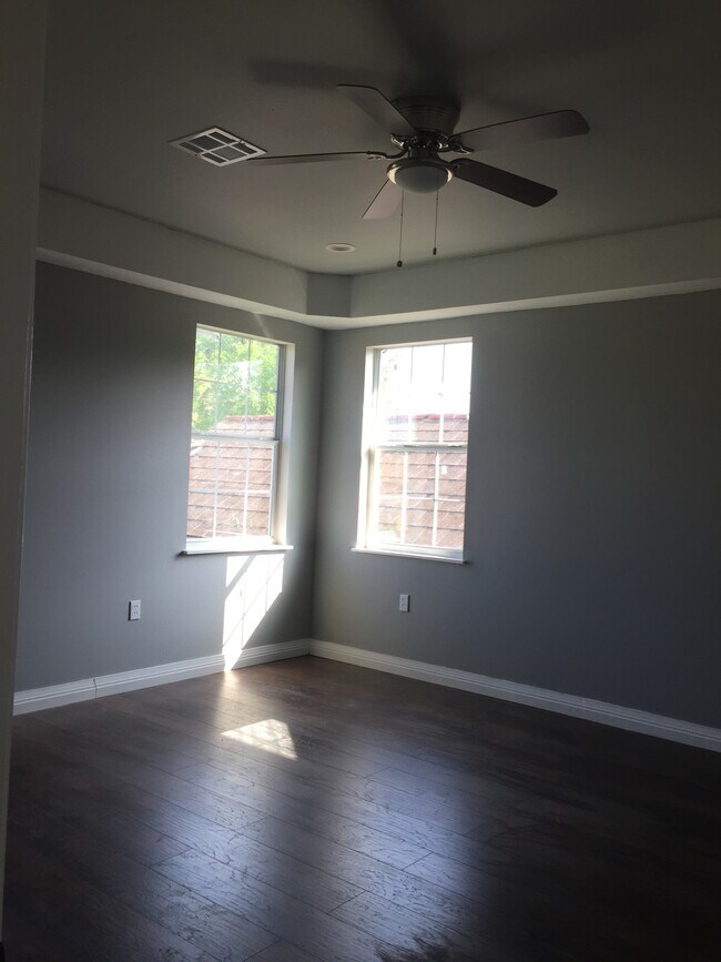 Foto del edificio - 3240 Bradbury St