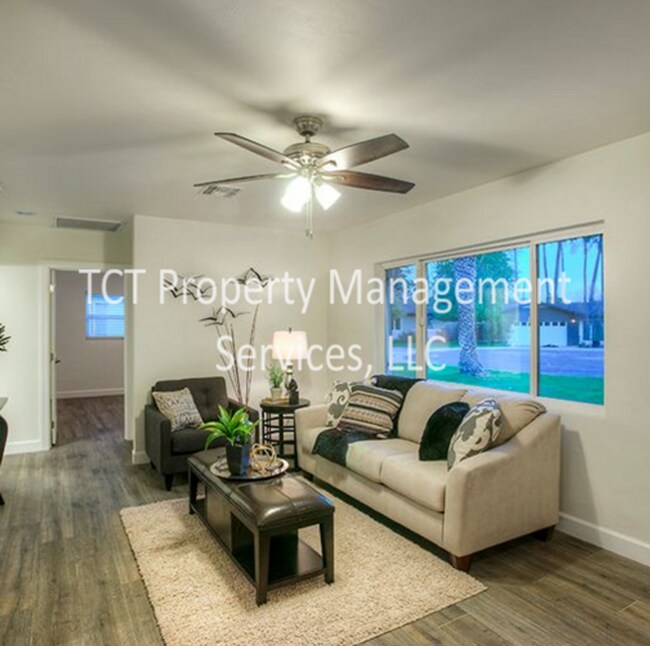 Building Photo - Custom Remodeled 3 bed/2 bath in desireabl...