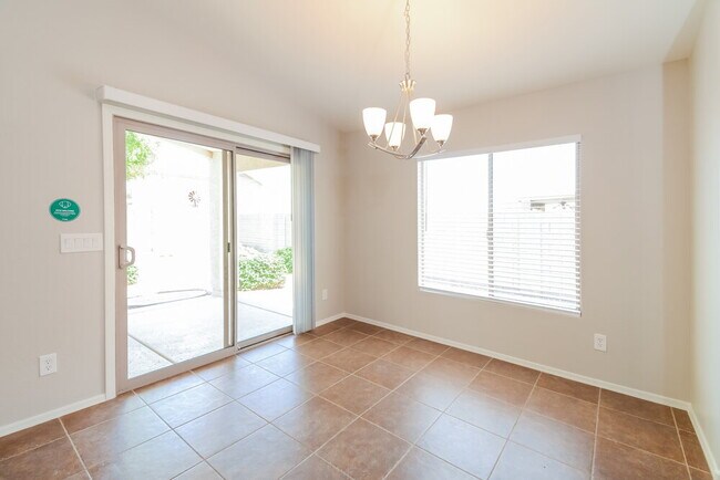 Foto del edificio - 16560 W Maricopa St