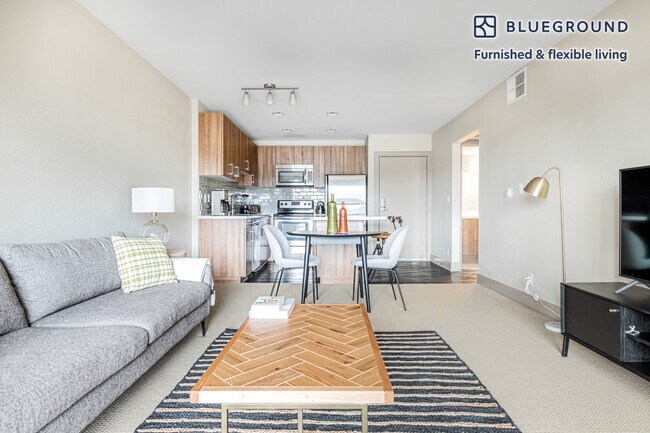 Building Photo - 14035 Tahiti Way