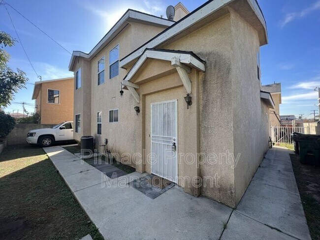 Building Photo - 1324 S Fremont Ave