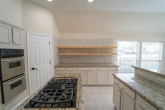 Building Photo - 9126 Newburgh Dr