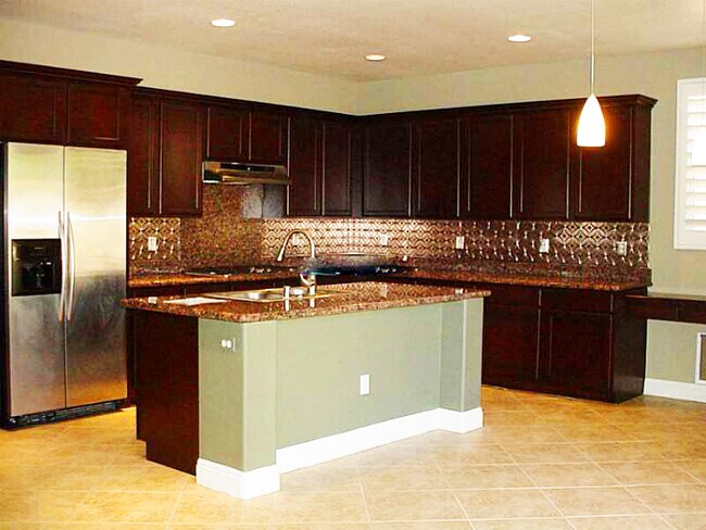 Foto del edificio - SINGLE STORY 3 CAR GARAGE SOUTHERN HIGHLANDS HOME