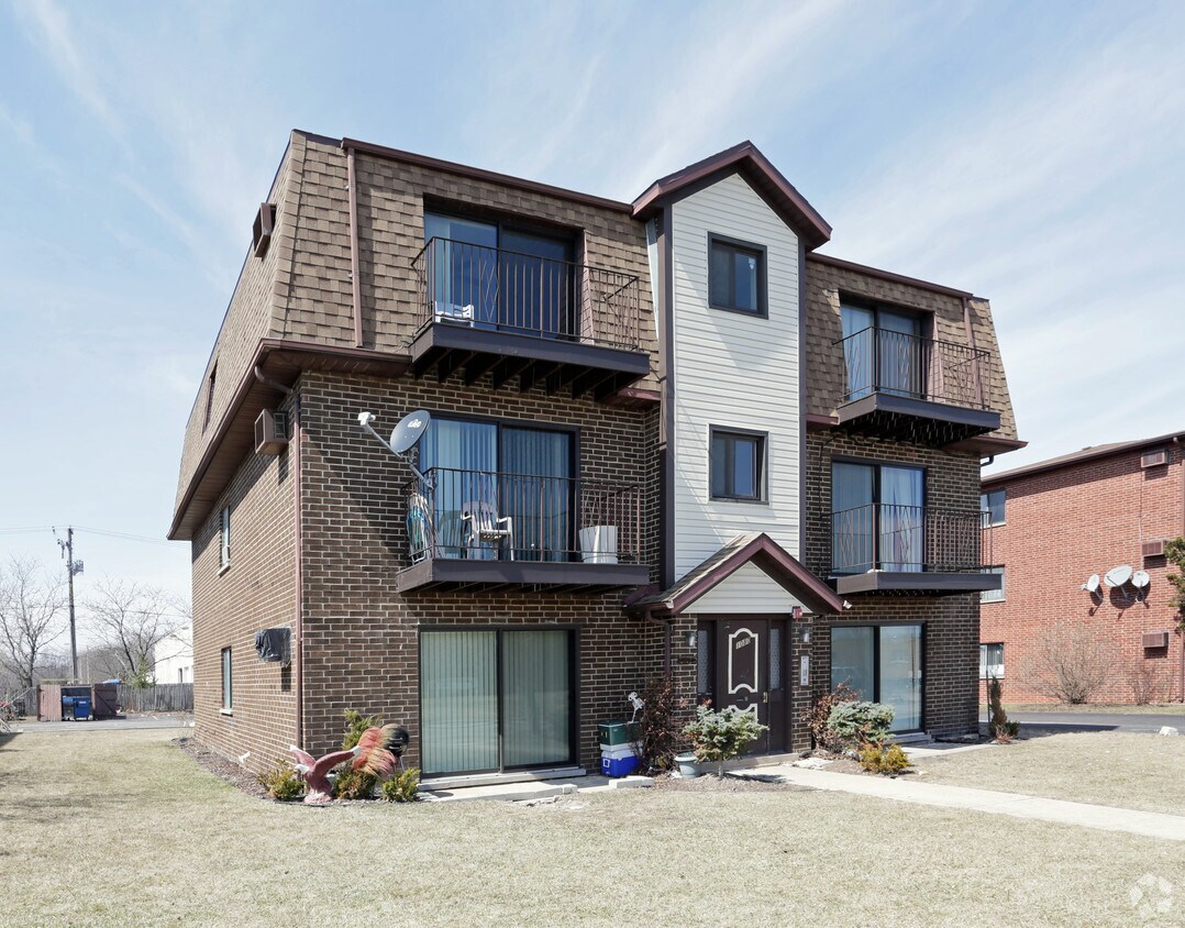 1080 Judson St, Bensenville, IL 60106 Apartments in Bensenville, IL
