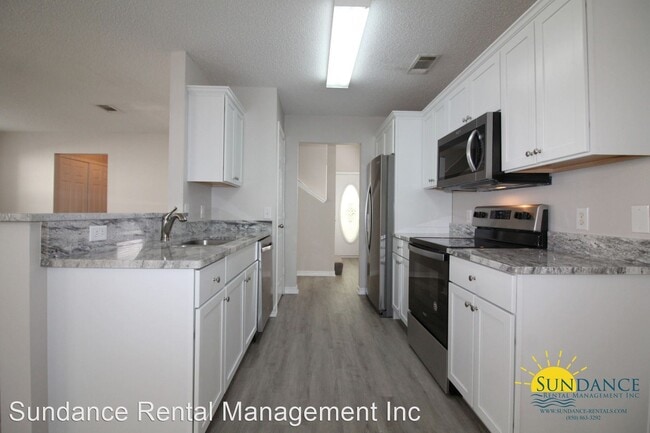 Building Photo - 3 br, 2.5 bath House - 234 Twin Lakes Lane