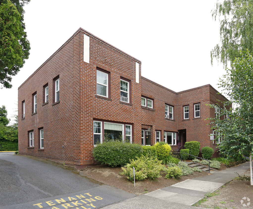 Building Photo - Burrell Heights
