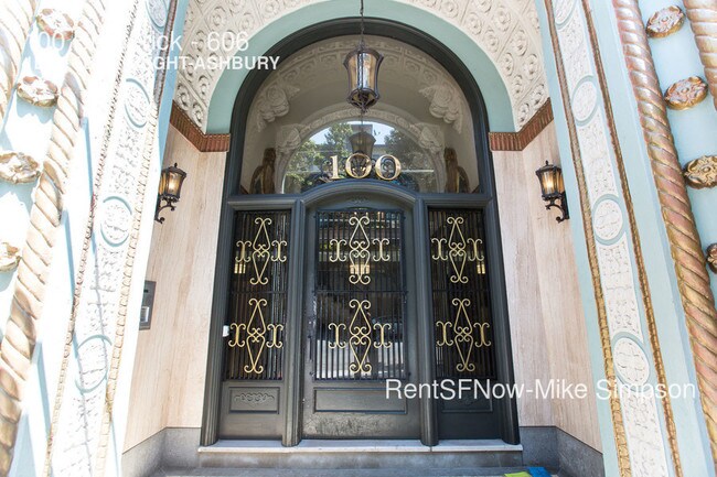 Building Photo - 100 Broderick St