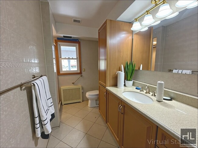 Foto del edificio - LAMPORT BOULEVARD