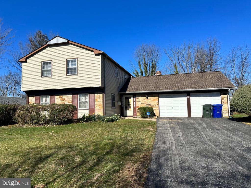 Foto principal - 69 Thornhill Ln