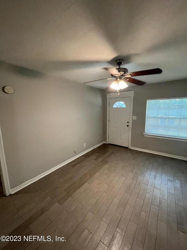 Building Photo - 5211 San Juan Ave