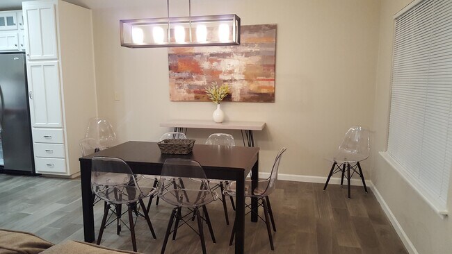 Dining area - 13519 Harvest Bnd