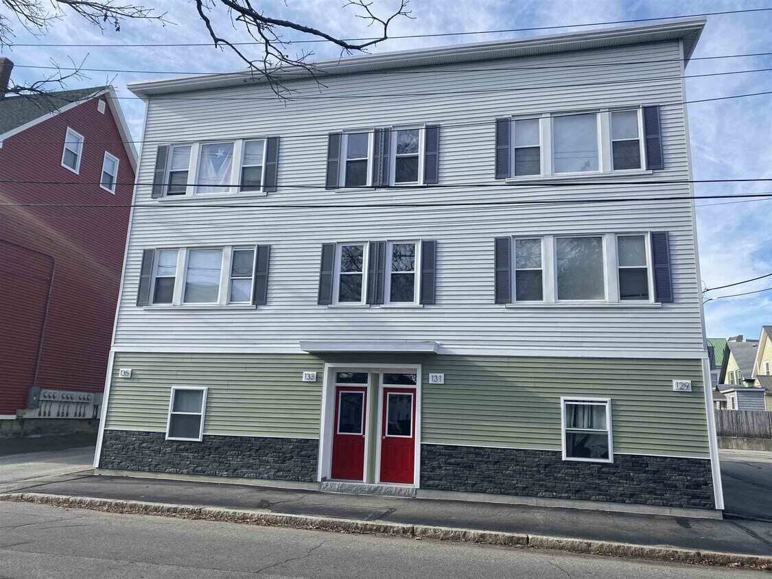 Primary Photo - 135 Second St
