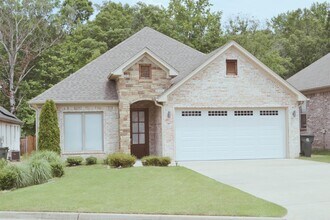 Building Photo - 27 Piper Ln