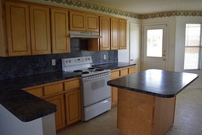 Foto del edificio - House for Rent in Killeen, TX