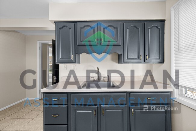 Building Photo - Fantastic 3 bedroom in great part of town.