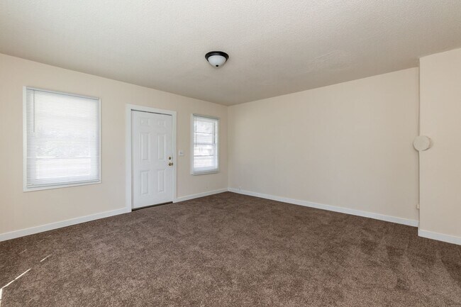 Foto del edificio - One bedroom home available in Dunn