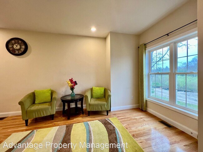 Foto del edificio - 3 br, 2.5 bath House - 45 Candlelight Lane
