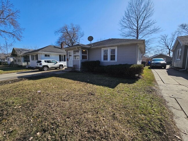 Building Photo - 3022 Hartzer St