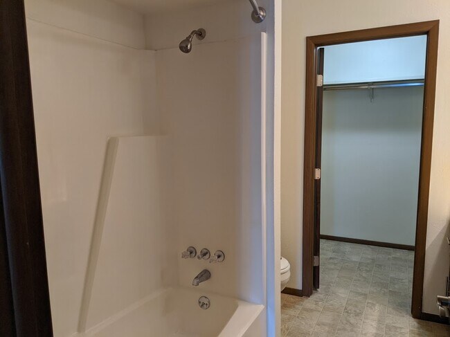 Foto del edificio - 5362 Monroe St