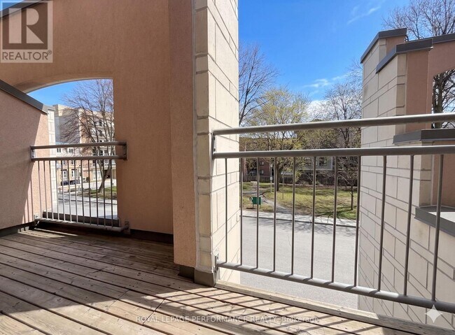Photo du bâtiment - 185 Cumberland St