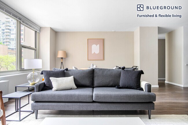 Foto del edificio - 860 N Dewitt Pl