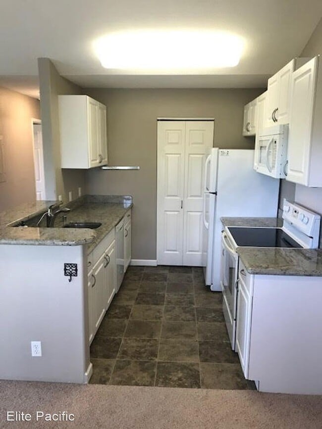 Building Photo - 2 br, 2 bath House - 75-6081 Alii Drive #M203