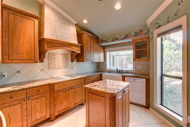 Foto del edificio - 6411 5 Acre Wood St