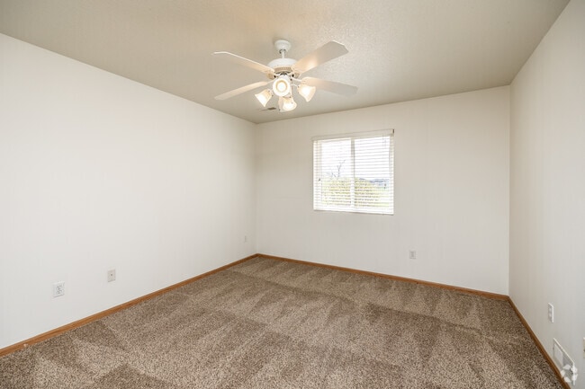 2BR, 2BA - 1,266 SF - Boulder Ridge Apartments