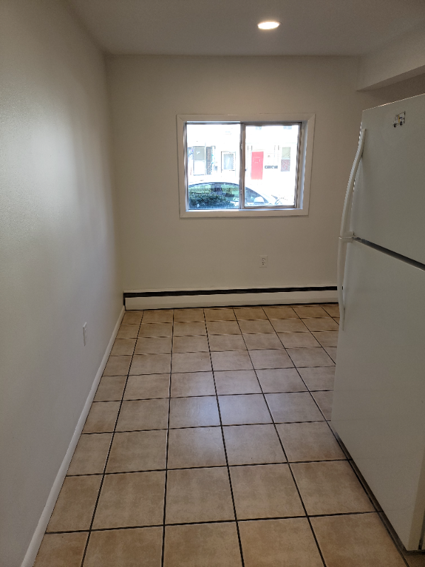 Building Photo - 2339 Boas St