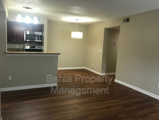 Building Photo - 5156 Conroy Rd