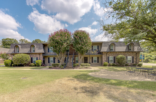 Building Photo - Bienville