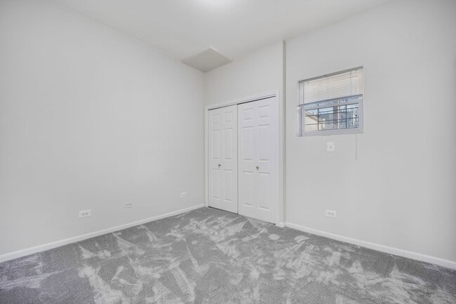 Building Photo - 2033 W Huron St