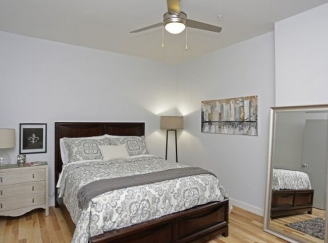 Building Photo - 1632 N Bayshore Dr