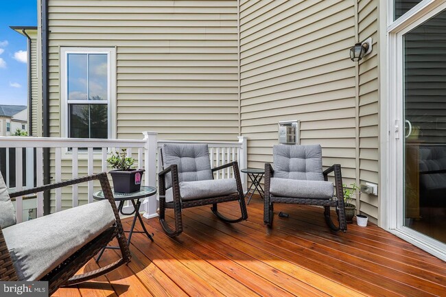 Building Photo - 9834 Garden Ranges