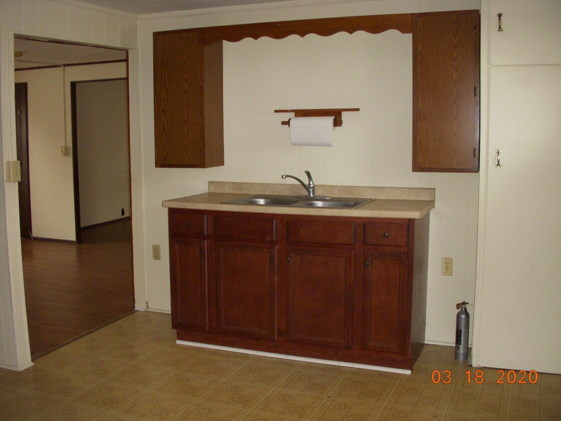 Primary Photo - 2126 College Ave