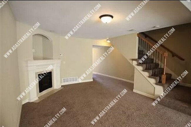 Foto del edificio - Spacious 3 Bedroom Townhome in Platte City...