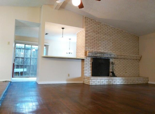 Foto del edificio - 2145 Village Crest Dr