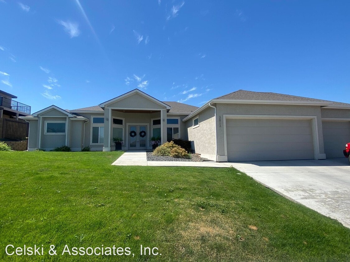 4 br, 2.5 bath House 3813 W. 48th Ave. House Rental in Kennewick