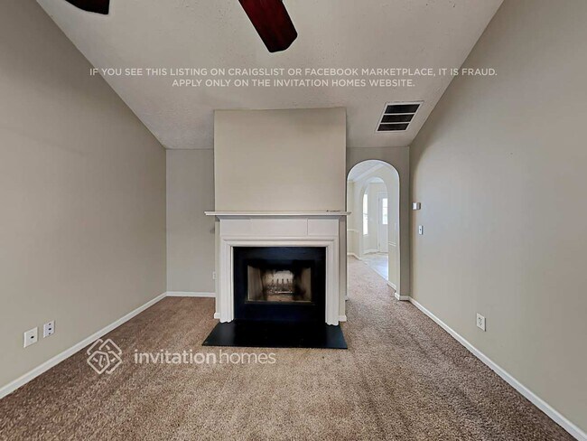 Foto del edificio - 1825 Midcourt Way