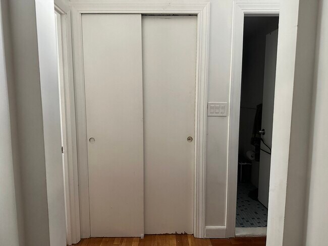 Foto del edificio - 43 Strathmore Rd