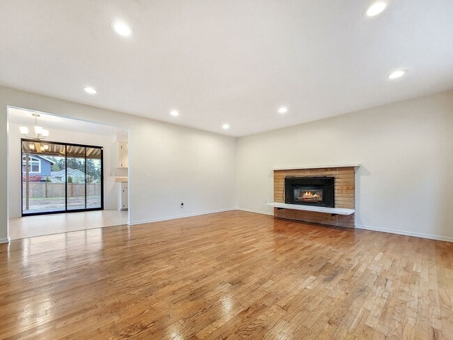 Foto del edificio - Charming Rambler with Ample Parking and Great Location