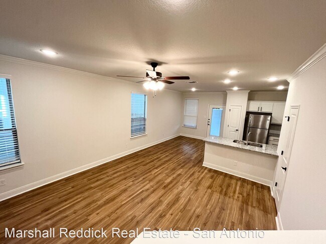 Foto del edificio - 3 br, 2.5 bath House - 10319 Lynwood Branc...
