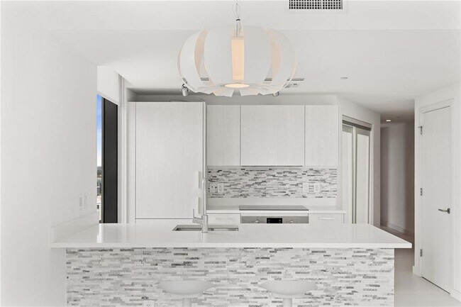 Foto del edificio - 501 NE 31st St