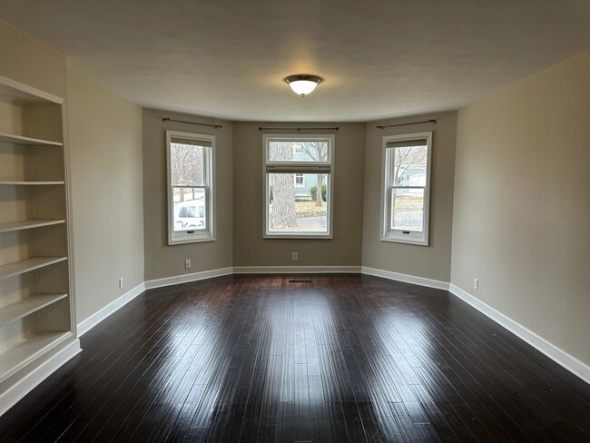 Foto del edificio - 110 N High St