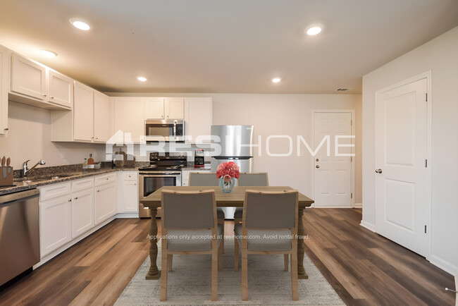Foto del edificio - 200 Chimney Ridge Ln