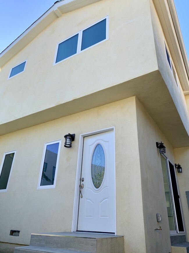 Foto del edificio - 2219 Glendon Ave