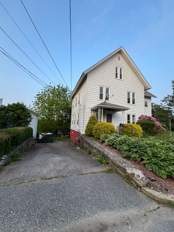 Building Photo - 24 Miles St