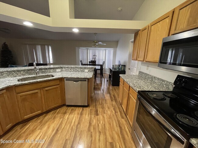 Foto del edificio - 1738 Loquat Ct NW